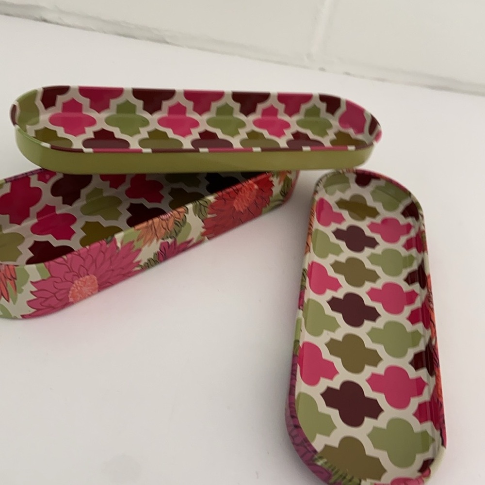 Set - Classic Vera Bradley Tin Pencil/Brush Case - Picture 6 of 10